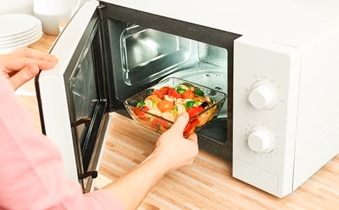 微波爐烤雞翅的做法