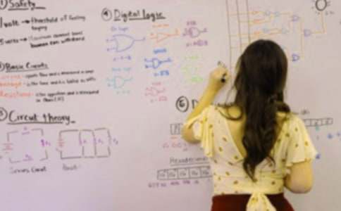 ���а������W(xu��)�ڼ��Z��ͨ��11ƪ��