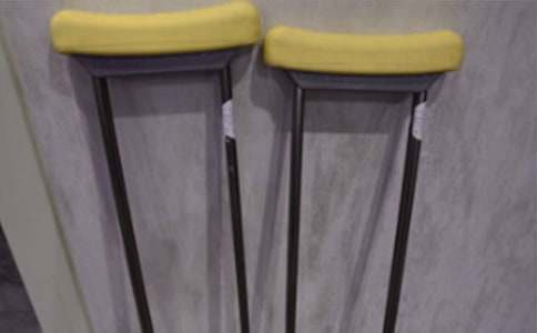 未來的多功能拐杖_小學(xué)作文