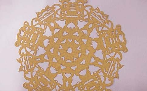 【精華】剪紙傳統(tǒng)作文合集十篇