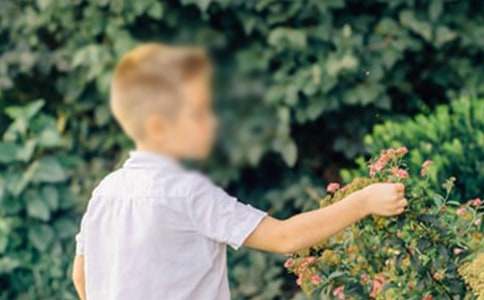 ����Ԣ�Թ��£�С�к��cЫ��