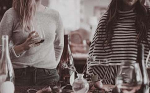 ����Ů��Ц���~�Z