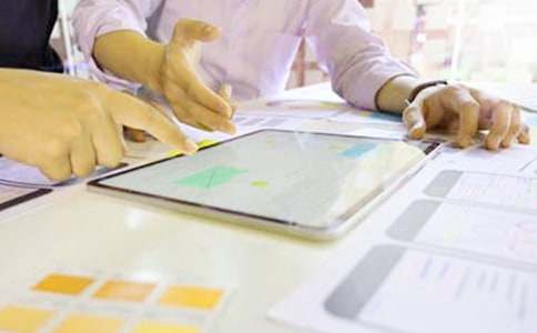 總結(jié)過去展望明天作文