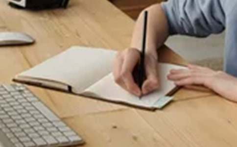 ��������800�֣�ͨ��52ƪ��